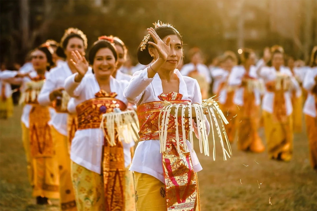 General information about indonesia tours