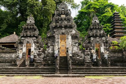 Goa Lawah Temple - first attraction for bali tour