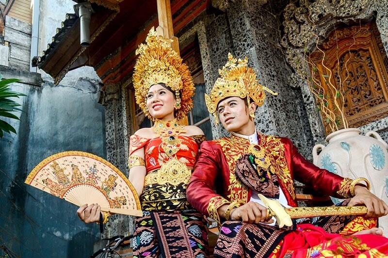 indonesian attire female