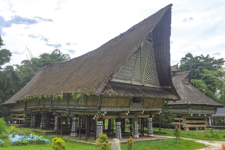 King’s Palace of Batak Simalungun - trips to sumatra