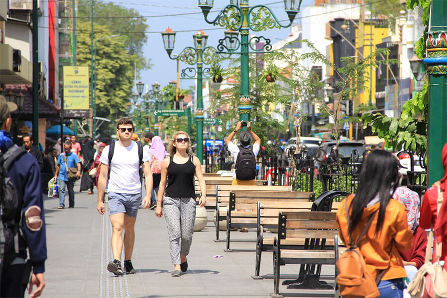 Malioboro Street - things to do and see in yogyakarta travel packages