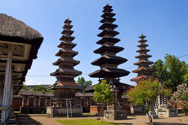 Meru Temple - attraction for indonesia luxury tour
