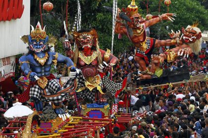 Indonesia Festivals 2021 | Top 10 Biggest Festivals in Indonesia
