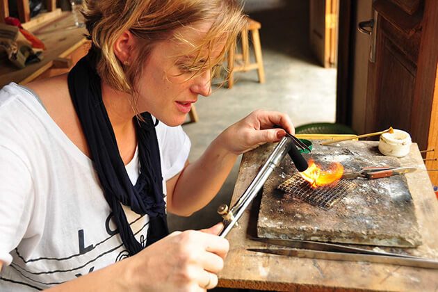 Silversmithing class - exciting activities in bali honeymoon packages