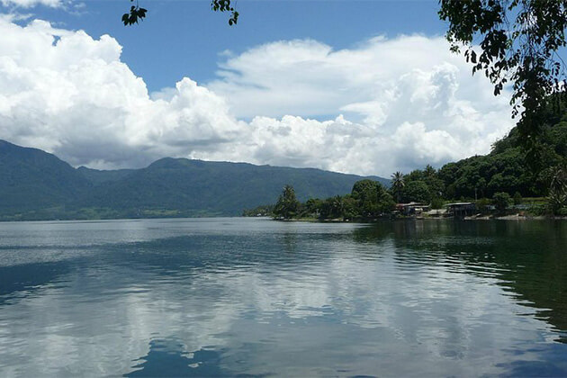 Singkarak Lake - trips to sumatra