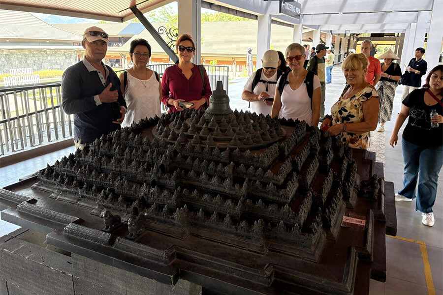 Sustainable Tourism & Profit the Local Community with local tour company in indonesia