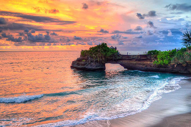 Tanah Lot Temple sunset - Jakarta tour packages - highlight of jakarta tour