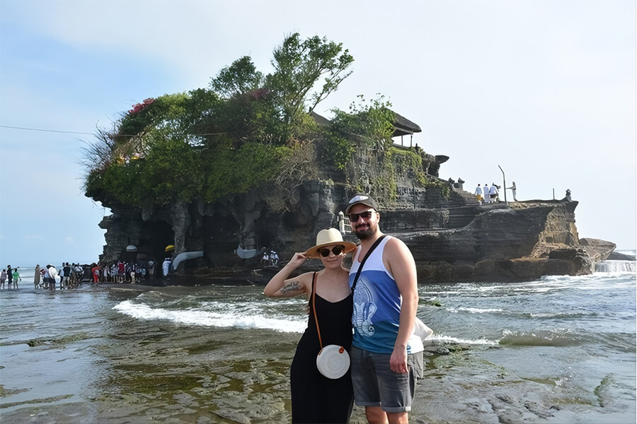 Tanah Lot and Uluwatu Temples - places to see in bali indonesia