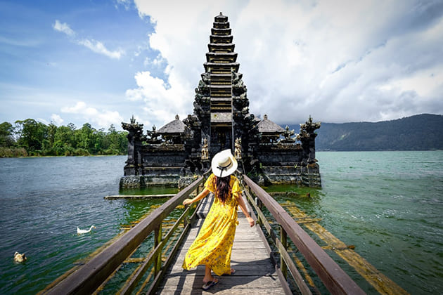 Ulun Danu Lake Temple - 12 day indonesia itinerary