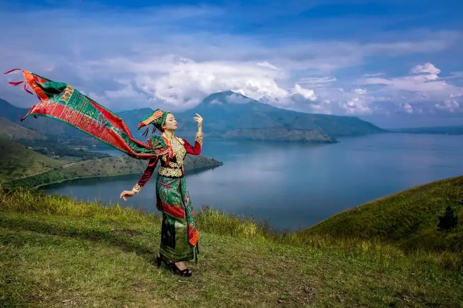 indonesia tours
