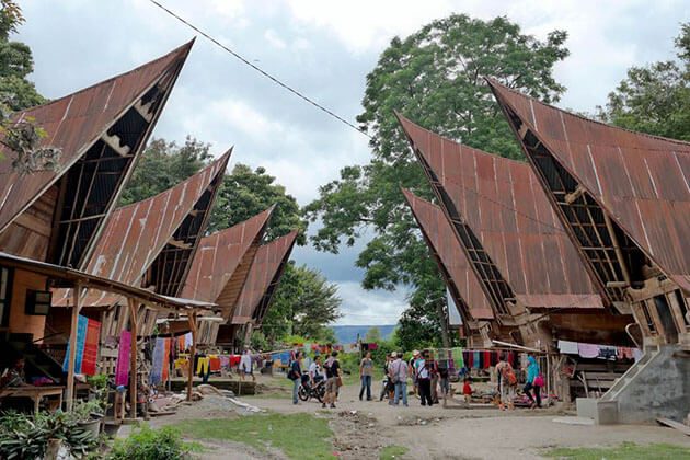 traditional batak house attraction for sumatra tours