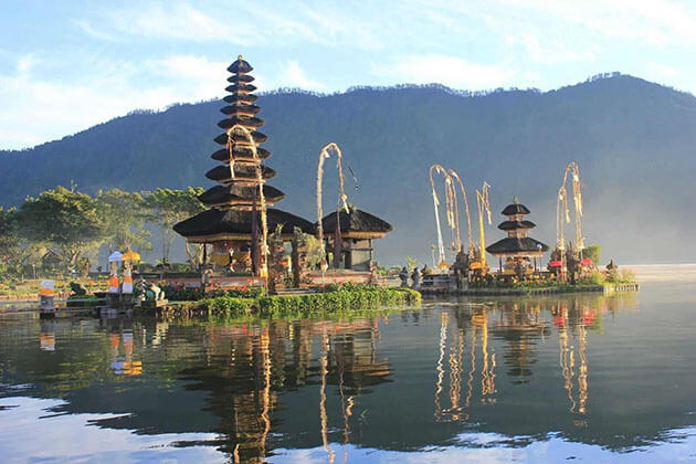 ulun danu bratan temple - Indonesia vacation trip
